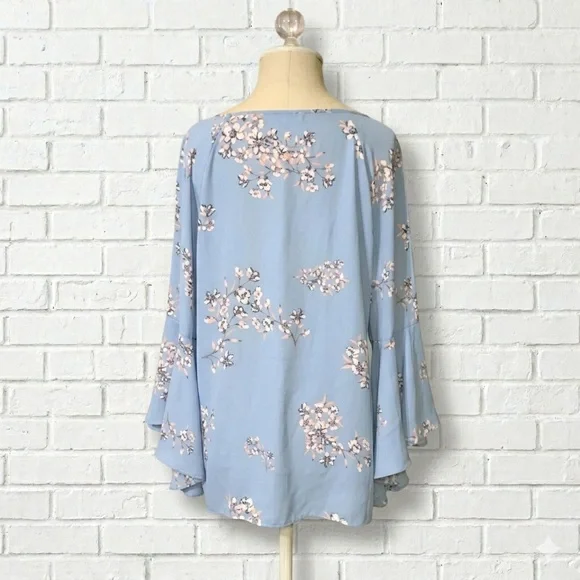 Ivanka Trump floral bell sleeve blouse size small - Picture 4 of 5